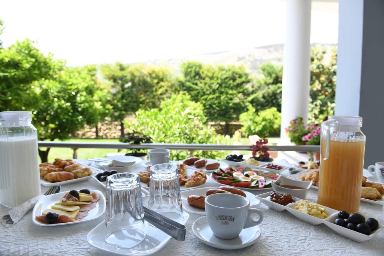 Hotel Vila Arbri Berat Exterior photo