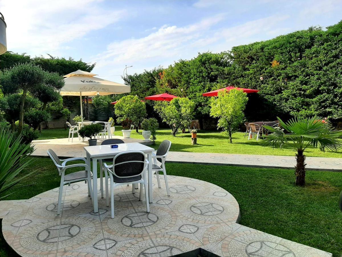Hotel Vila Arbri Berat Exterior photo