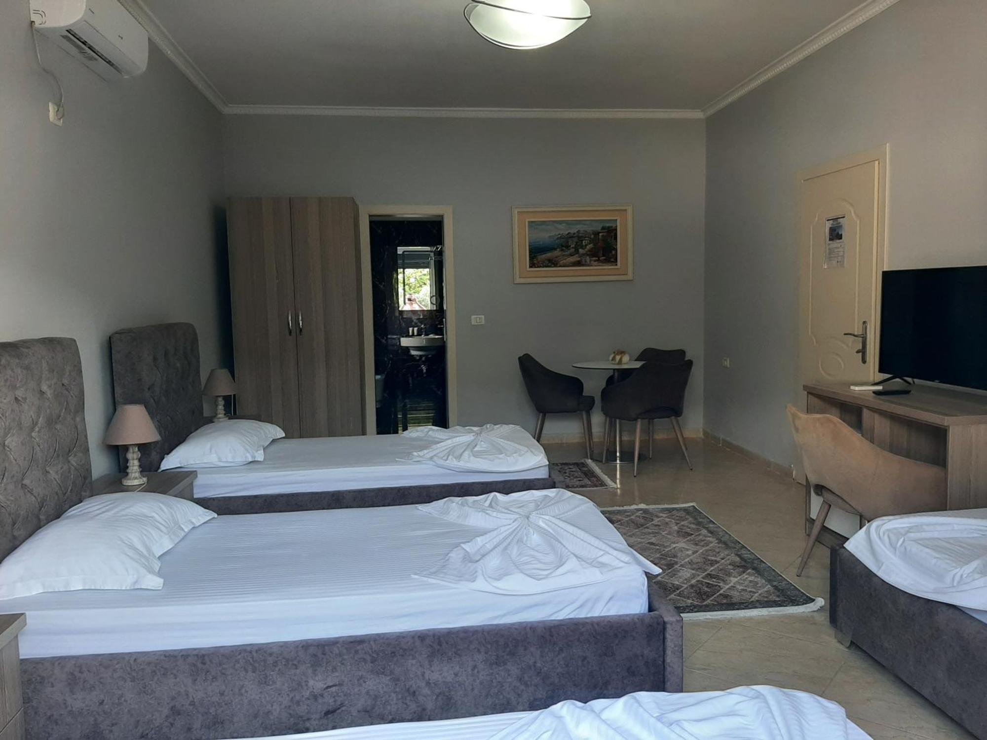 Hotel Vila Arbri Berat Room photo