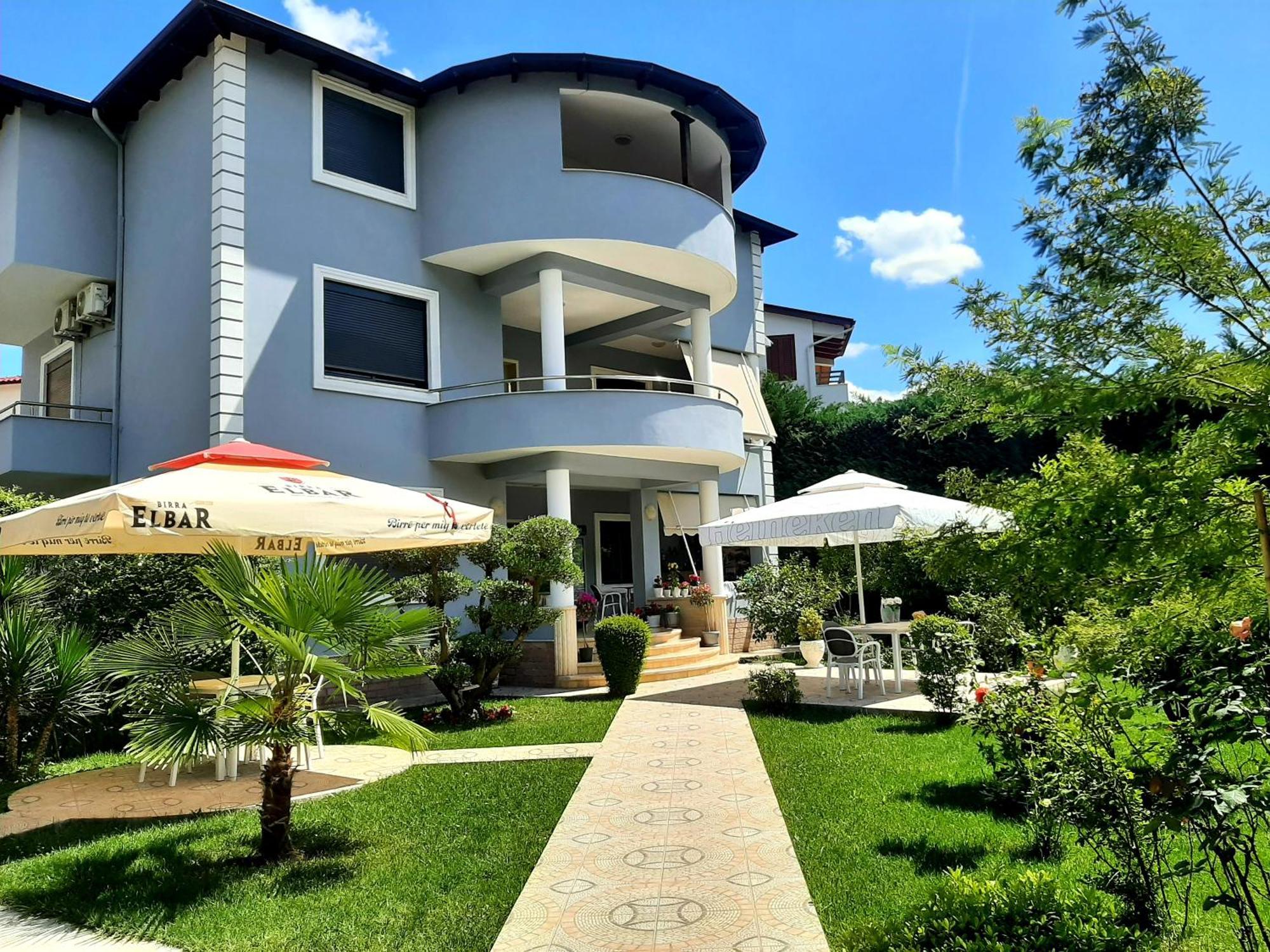 Hotel Vila Arbri Berat Exterior photo