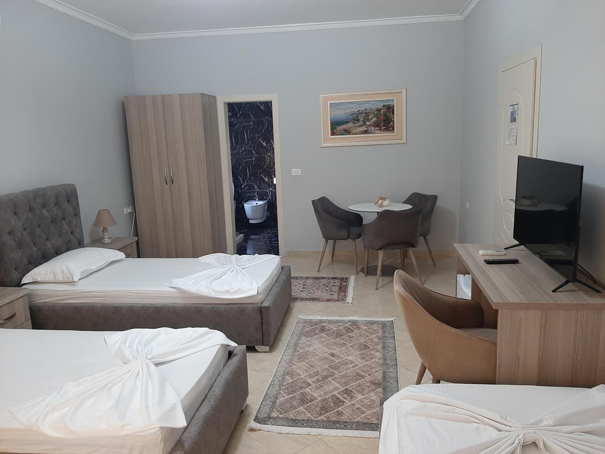 Hotel Vila Arbri Berat Room photo